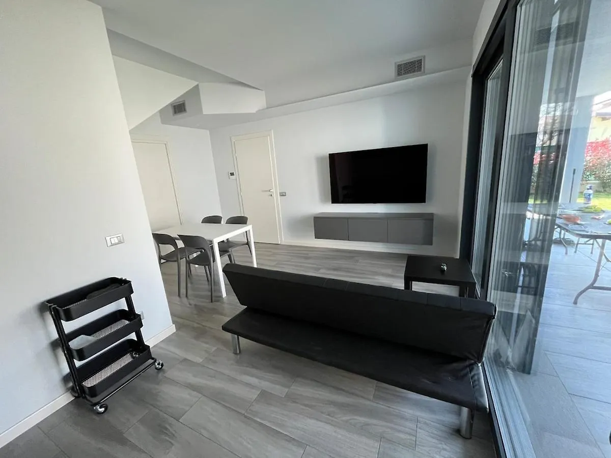 Casa Darcellas Trilocale In A4 Con Giardino Dalmine Holiday home